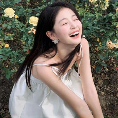 穿书后，她把悲剧变爽文